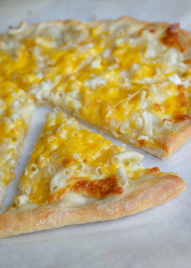 Mac and Cheese Pizza