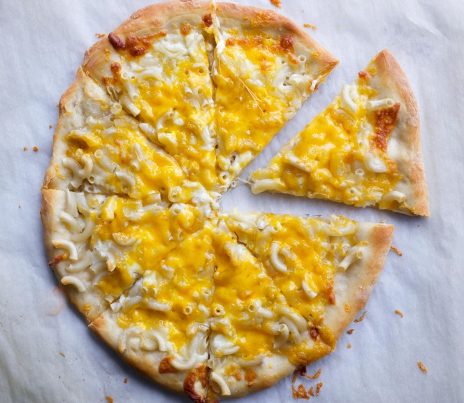 Mac and Cheese Pizza