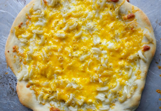 Mac and Cheese Pizza