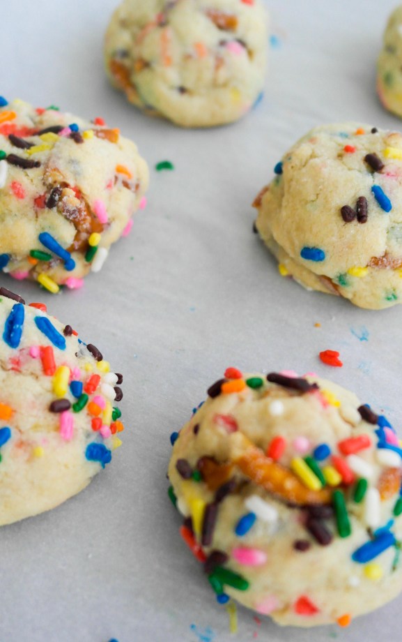 White Chocolate Pretzel Cookies