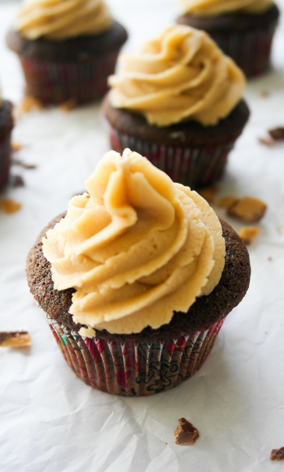 Peanut butter marshmallow fluff frosting