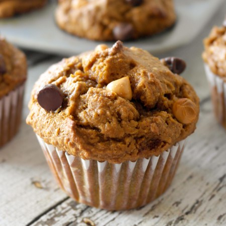 Healthy Pumpkin Pie Muffins